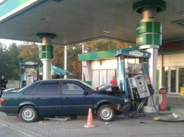 На Луганщине авто с пьяным врезалось в АЗС