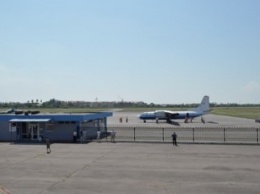 Ужгородский аэропорт нужно отдать в пользование авиакомпании из Евросоюза - Москаль