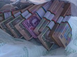 Харьковские налоговики попались на взятке в 20 тысяч долларов (ФОТО)