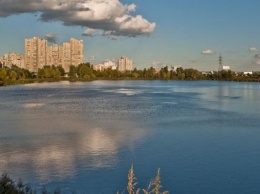 В Киеве капитально благоустроят пляж на Лебедином озере