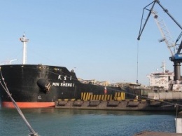 Пятое судно с углем из ЮАР прибыло в Украину