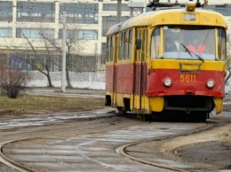 Шокирующее ДТП в Киеве: трамвай переехал мать с ребенком, есть погибшие