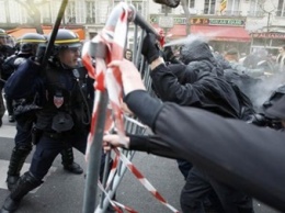 В Париже вспыхнули массовые протесты профсоюзов