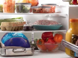 Эксперты рассказали, почему люди неправильно хранят еду в холодильнике