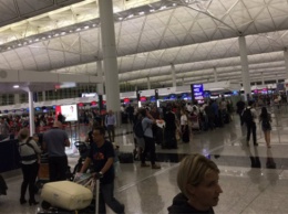 В аэропортах массовые очереди - сломалась компьютерная программа