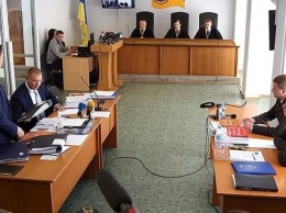Суд над Януковичем: справка о несудимости, видеодоказательства о введении российских войск в Крым