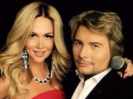 Николай Басков и Виктория Лопырева перенесут дату свадьбы по просьбе мамы певца