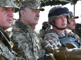 Муженко сформировал из десантников подразделения для силового противостояния с Аваковым на стороне Порошенко