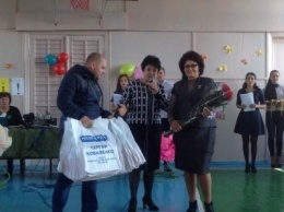 Депутат Каменского горсовета поздравил учителей с профессиональным праздником
