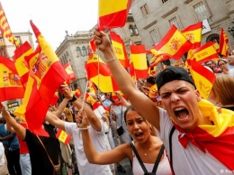 По всей Испании прошли акции сторонников и противников референдума в Каталонии