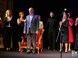 Николаевский русдрам и народный артист Остафийчук открыли 84 театральный сезон легендарным спектаклем