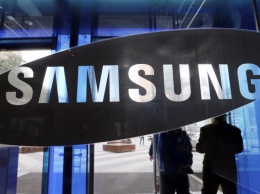 Новые патенты Samsung: руль со встроенным дисплеем, смарт-кошелек и скручивающийся телевизор