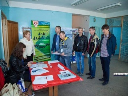 Слесарь завод «Залив» борется за звание лучшего среди крымских коллег