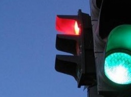 На проблемном перекрестке в Краматорске заработал круглосуточный светофор