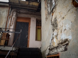 Одесса: жители улицы Лейтенанта Шмидта жалуются на кошмарную стройку