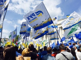 В Киеве задержали пятерых активистов Саакашвили за раздачу листовок перед митингом 17 октября