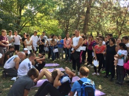 В Симферополе прошла спортивная акция «Подтянись к движению!»