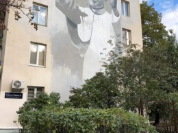 В Киеве открыли мурал с образом Иоанна Павла II