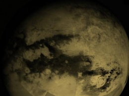 Астрономы обнаружили на Титане метановые грозы и дожди