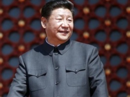 Имя Си Цзиньпина внесли в Конституцию Китая