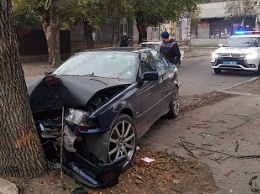 «Долетался»: в Бердянске один BMW дважды за год попадал в ДТП