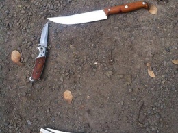 В Одессе пойманные с поличным воры набросились на полицейских с ножами