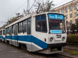 В Днепре устроили трамвайную экскурсию