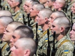 Весенний призыв в Украине: кто, когда и надолго ли пойдет служить?