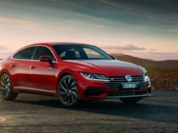 Volkswagen озвучил цены и комплектации новой модели Arteon