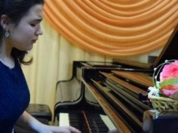«Волшебство музыки»: в Черноморске пройдет концерт юной пианистки Марии Клименко