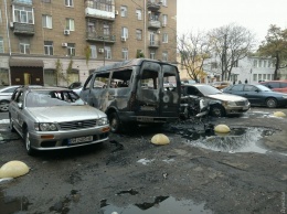 Ночь пожаров: в Одессе сожгли еще десять автомобилей
