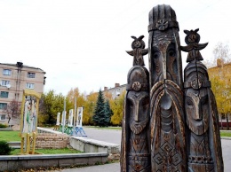 Краматорск украсила новая деревянная скульптура