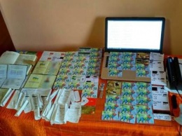 Во Львовской области кассир АЗС похищал деньги клиентов с их банковских карточек (ФОТО)