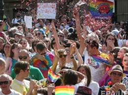 Еще одна страна проголосовала за легализацию однополых браков