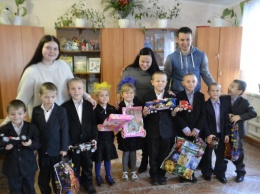 Студенты Николаевского аграрного университета пришли с подарками в приют для пожилых и школу-интернат