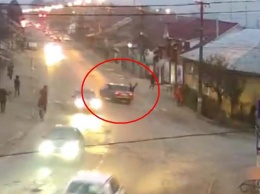 ВИДЕО ДТП на Закарпатье: в Виноградове ВАЗ сбил невнимательного пешехода