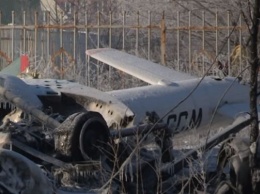 На месте упавшего в Кременчуге вертолета нашли голову пилота (Видео)