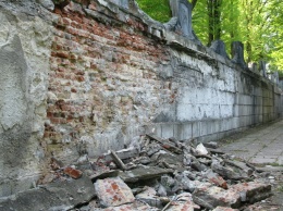 Российские регионы призвали скинуться на ремонт памятников во Львове