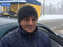 Житель Днепропетровщины перевозил марихуану в автомобиле