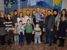 На Днепропетровщине появляются детские дома семейного типа