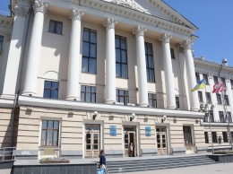 Запорожская мэрия украдкой отдала банку на обслуживание 1,7 миллиарда