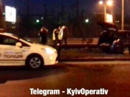 В Киеве водитель устроил ДТП и сбежал (ФОТО)