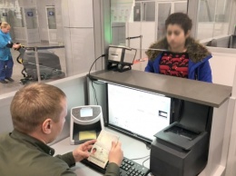 Одесские пограничники задержали двух иностранок с поддельными паспортами (ФОТО)