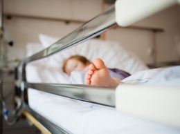 Он же живой: родители умоляют врачей не отключать ребенка от аппарата