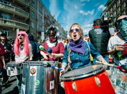 Бой барабанов и разгневанные киевляне, в центре столицы организовали еще один митинг
