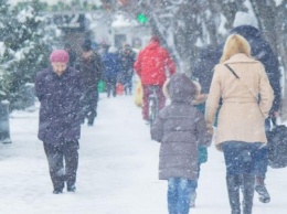 В Одессе снег остановил движение