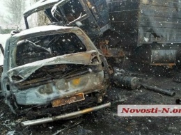 На трассе «Николаев-Снигиревка» произошла жуткая авария, двое погибших, один - в тяжелом состоянии в доставлен больницу