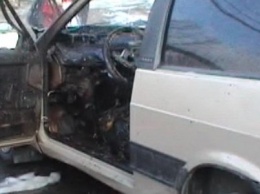 В Сумах из-за короткого замыкания сгорел автомобиль
