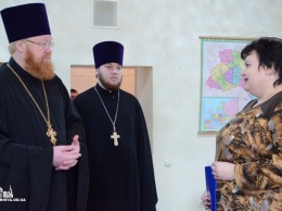 Православная церковь помогла открыть компьютерный класс в Одесском СИЗО