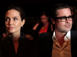 Анджелина Джоли и Брэд Питт все еще женаты
